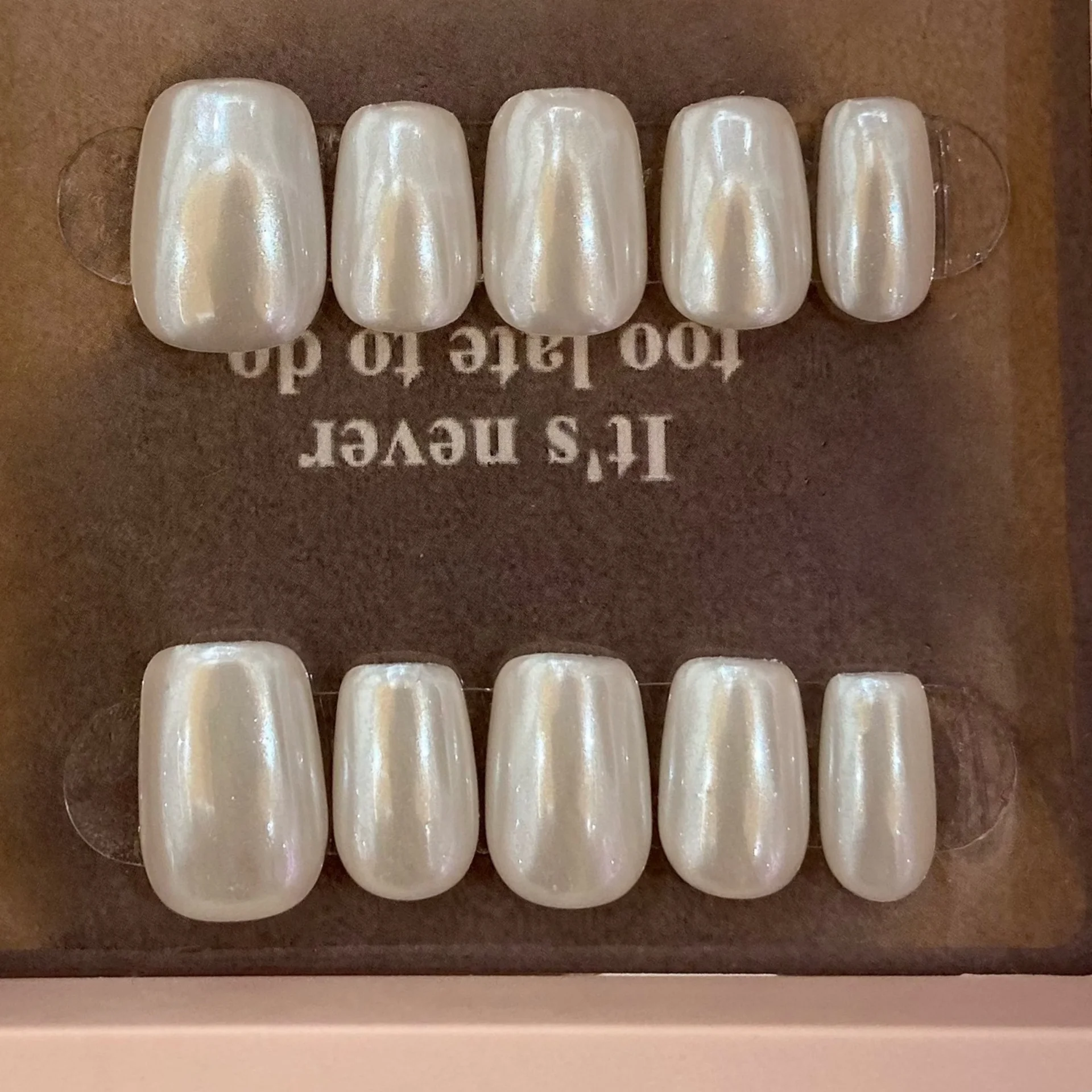 10 pçs artesanal unhas falsas arte simples vermelho cor sólida curto ballet imprensa em unhas ponta wearable aurora design redondo conjunto de unhas falsas