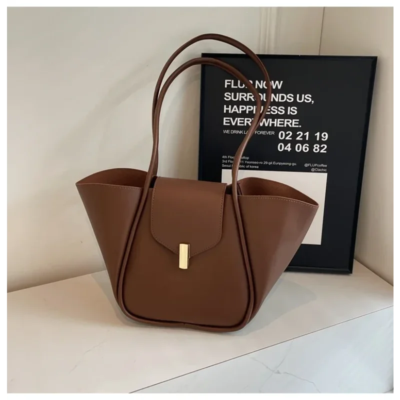 Large Capacity Soft Surface Bag for Women 2024 New Style Simple Temperament Shoulder Bag Niche Texture Wing Bag Tote Bag