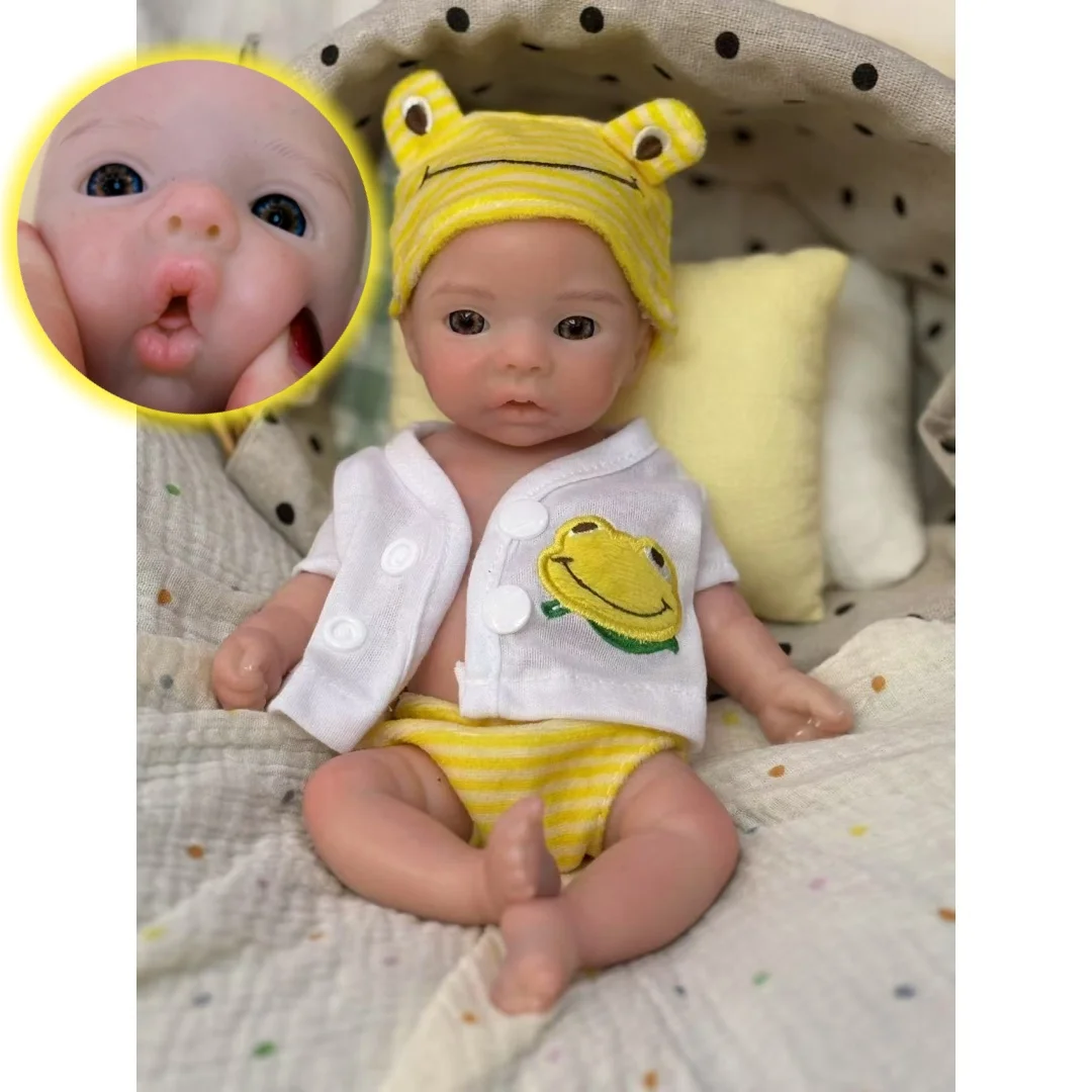 

10Inch Open Mouth Cuddly Solid Silicone Bebe Reborn Girl With 2 Sets Clothes Handmade Paint Skin Lifelike Real Newborn Girl Doll