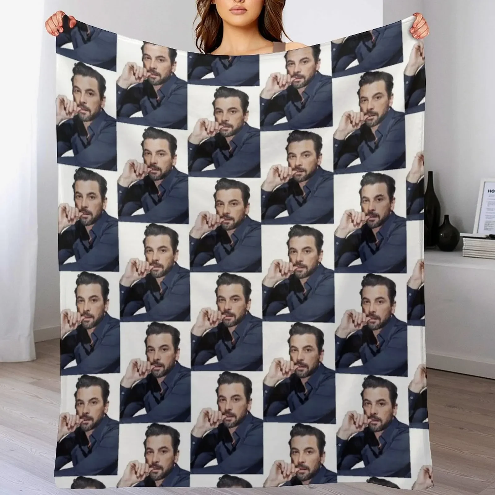 

Skeet Ulrich Throw Blanket Stylish Warm Blanket for Living Room Bedroom