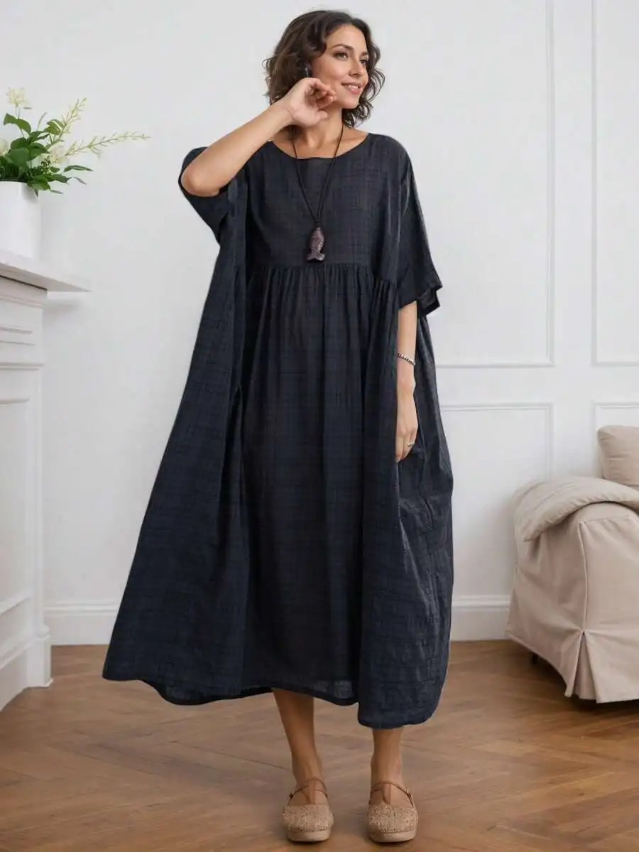 

Black Plaid Loose Maxi Dress with Round Neck and Elastic Waist
