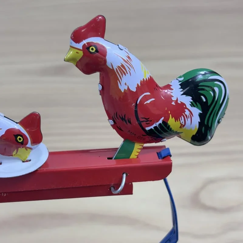 Gallo rosso in latta di metallo Divertente giocattolo a orologeria Gallo di latta in metallo Pecking Riso Giocattolo meccanico Carica giocattolo regalo