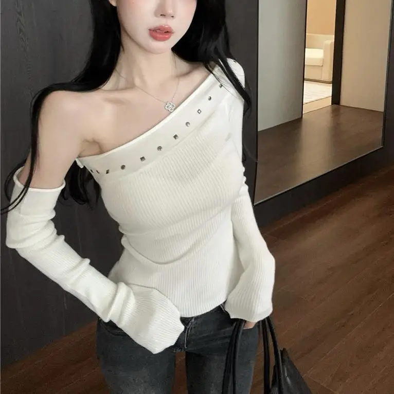 Early Autumn Hot Girl Style Long Sleeve Knitted Top Women's Fashion Shoulder Bared Slim Fit T-Shirt Korean Version Diamond Heat