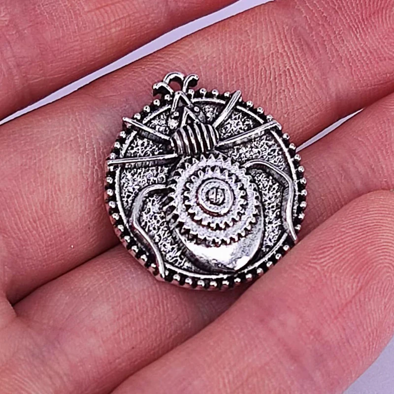 5pcs  Amulet Egypt Protection Abalone Shell Bug Scarab Machinery Machine Gear Wheel Dung Pendant Charm for DIY Accessories