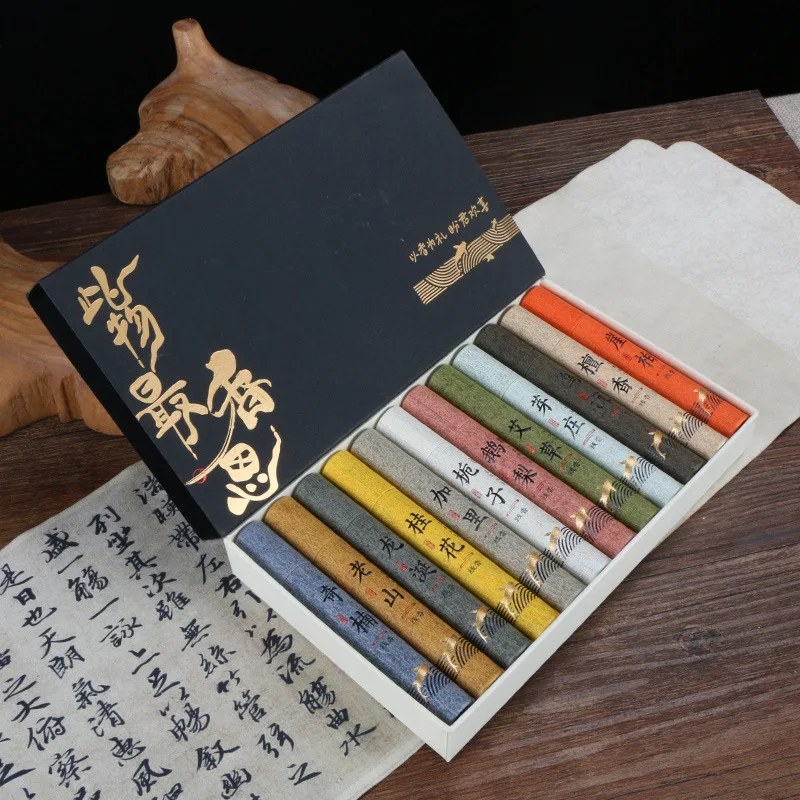 

12 flavors of short incense sticks in a sample gift box; short incense sticks for home use, suitable for indoor aromatherapy.