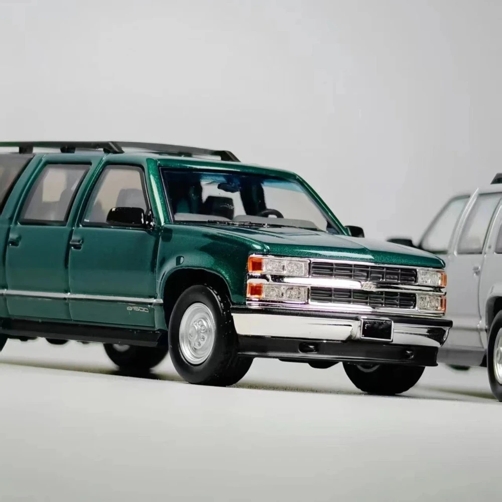 Bliss 1:64 GMC Suburban GMT400 Full-size SUV Sports Model TMCS Malaysia 2026 Ltd 499 Diecast Car Collection Toy Vehicle Models