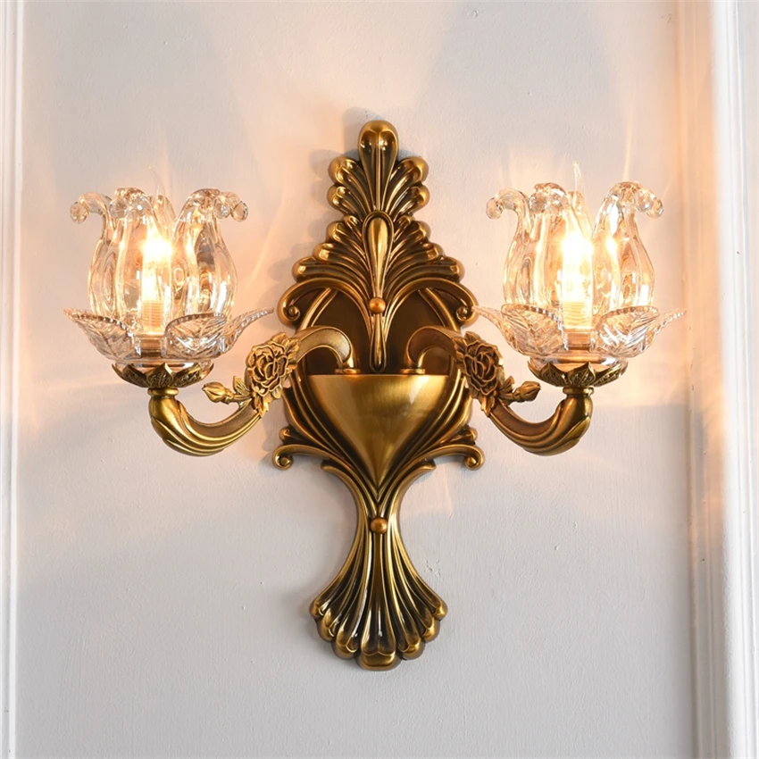 Lámpara de pared de cristal de bronce dorado para sala de estar, apliques de pared con pantalla de tela europea, iluminación decorativa para hotel