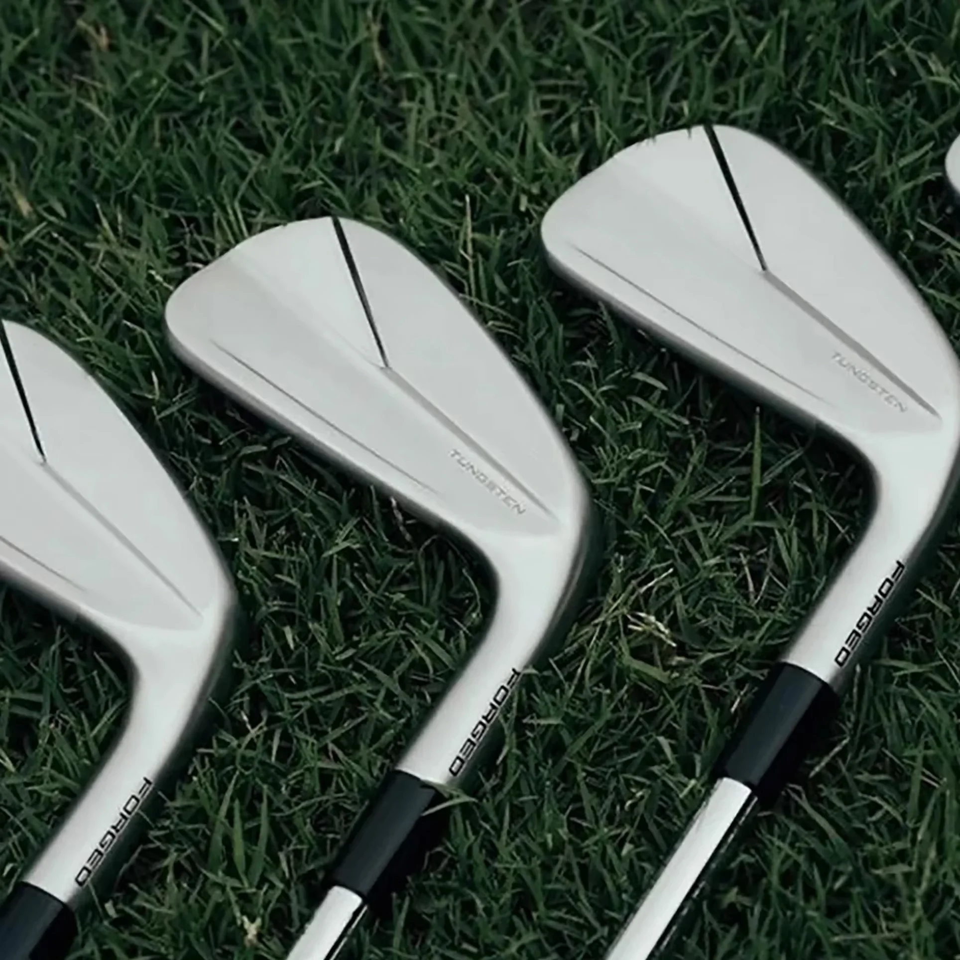 

Golf Club 4th Men's Iron Set 7pcs(4,5,6,7,8,9,P)