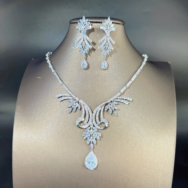 set-di-orecchini-e-collana-da-sposa-ultra-lucidi-con-zirconi-accessori-di-alta-gamma-per-abiti-da-sposa-e-ball-gown-eleganti-zirconi-cubici-bianchi
