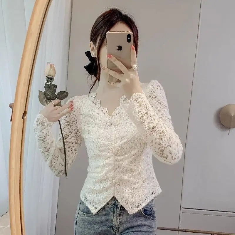 Women New Velvet Lace Bottoming Shirt Slim Fit V-neck Pleated Temperament Shirt with Long-sleeved Top