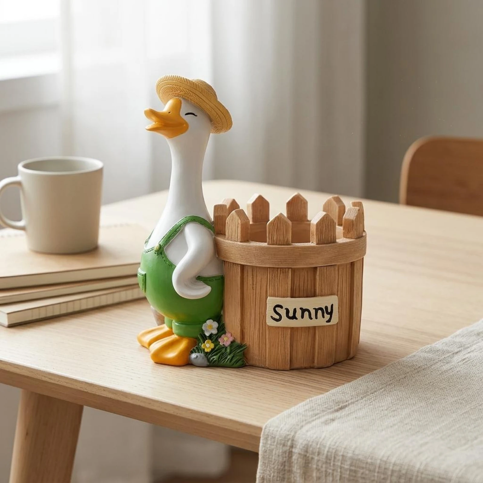 Cartoon Goose Planter Decorative Goose Planter Plant Container Painted Finish House Decoration Freestanding for Garden