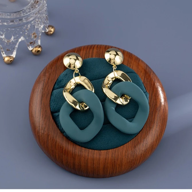 

1 Pair of Trendy Stylish Golden Dangle Earrings Mosquito Coil Design Match Daily Outfits y2k Party Accessories Fashionable Stuff