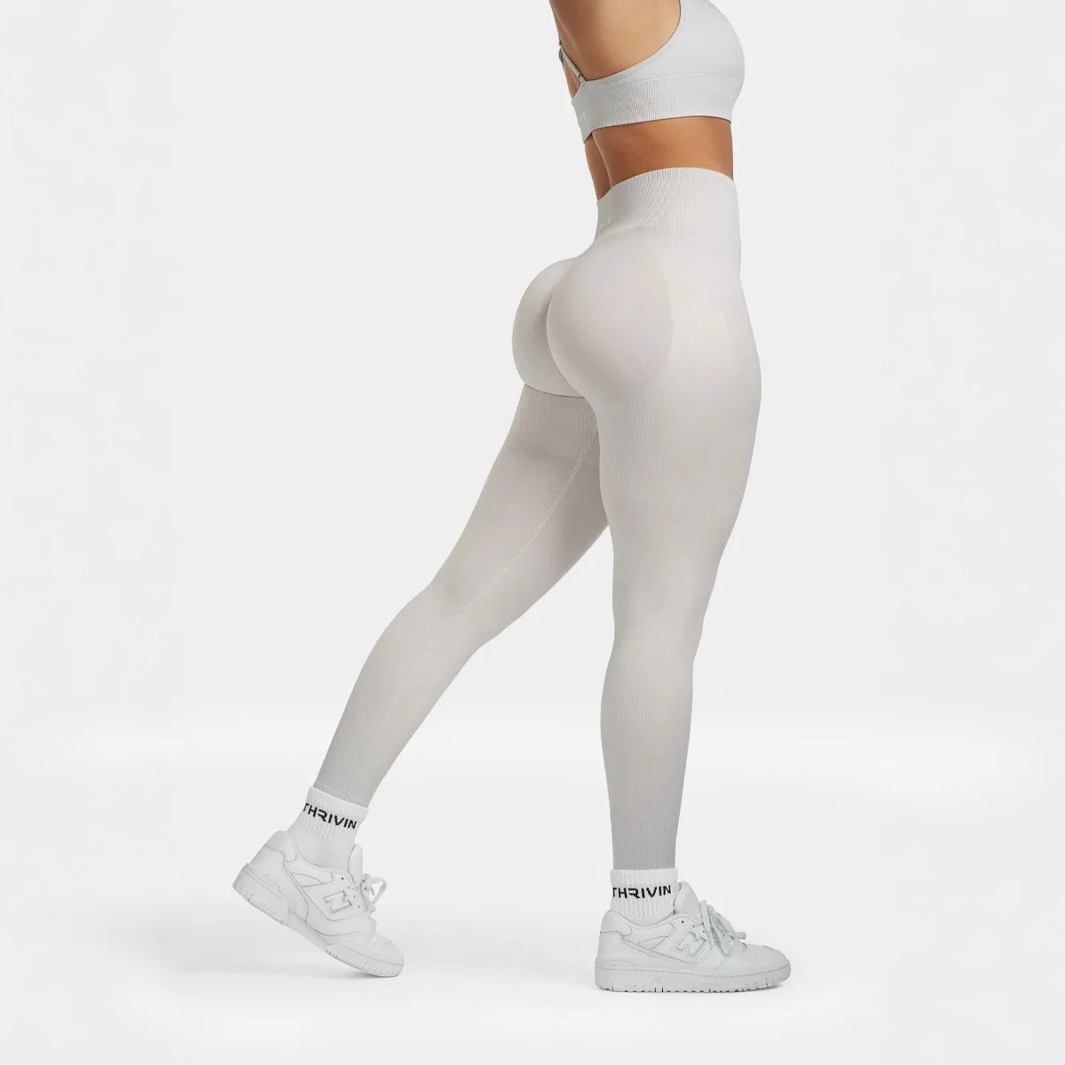 Pantaloni da yoga Fodera da donna di qualità sollevata setosa e spessa effetto denim antiscivolo Peluche sette quarti Comodo Lady S Shine Detail Match