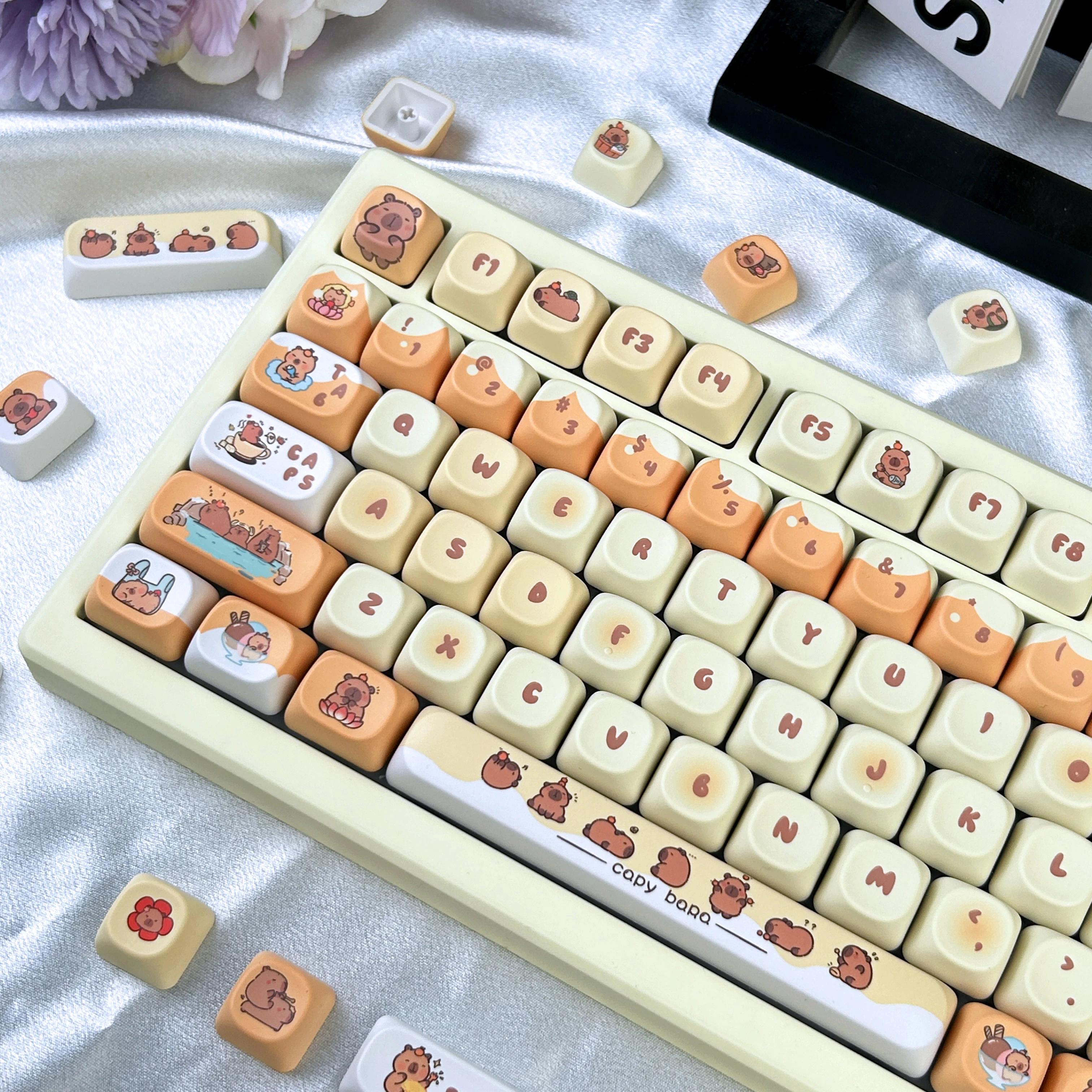 Cute Moa Keycaps Capybara Cartoon Pbt Iso / Ansi Layout Keyboard Keycaps Orange Personalized Alice Keycaps