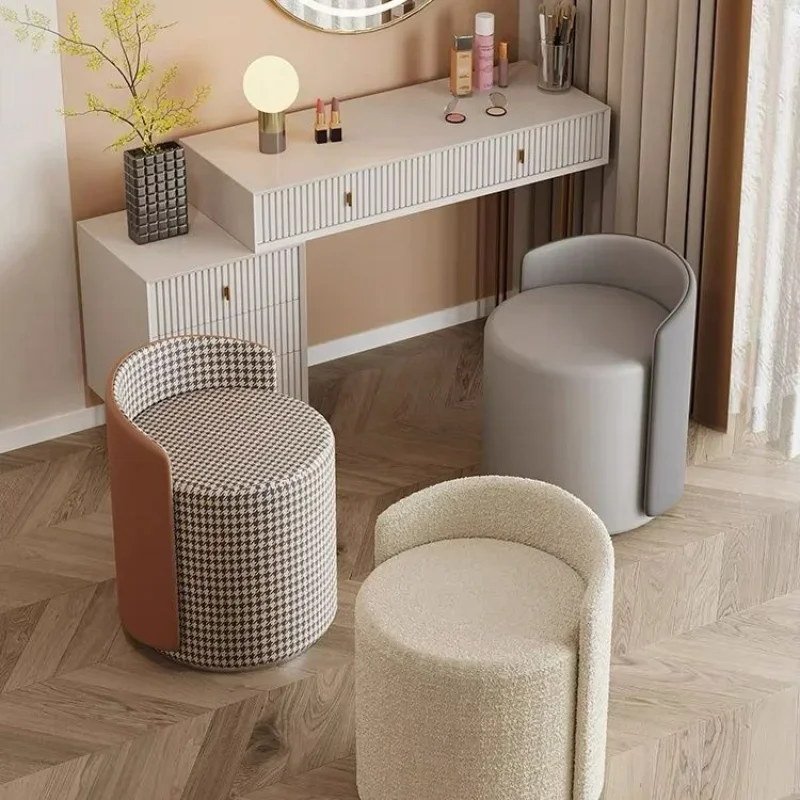 Nordic Stool Light Luxury Nail Dressing Stools Home Living Room Modern Vanity Stool Bedroom Simple Round Stools Chairs Ottomans