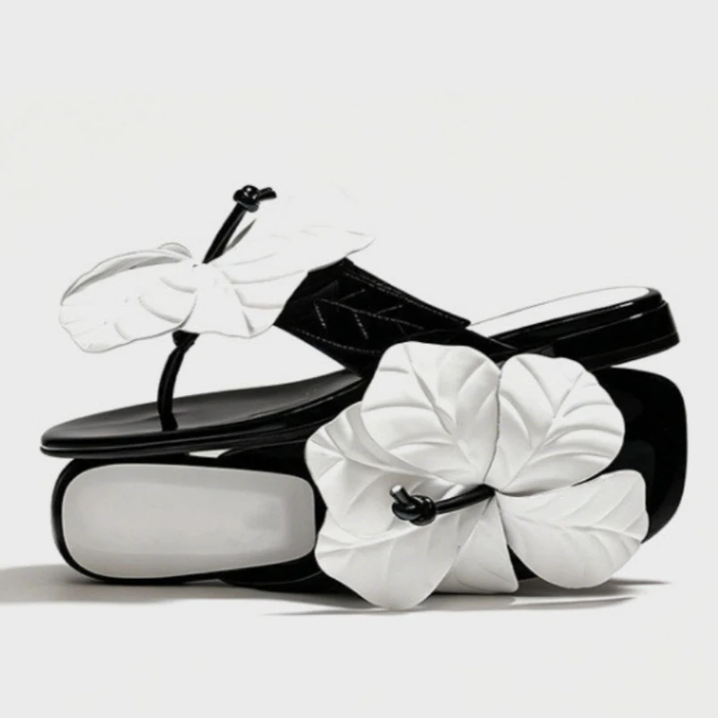Unique Flower Decoration Women's Flip-flops Summer 2026 Comfortable Casual Low Heeled Sandals Slides Designer Women Slippers