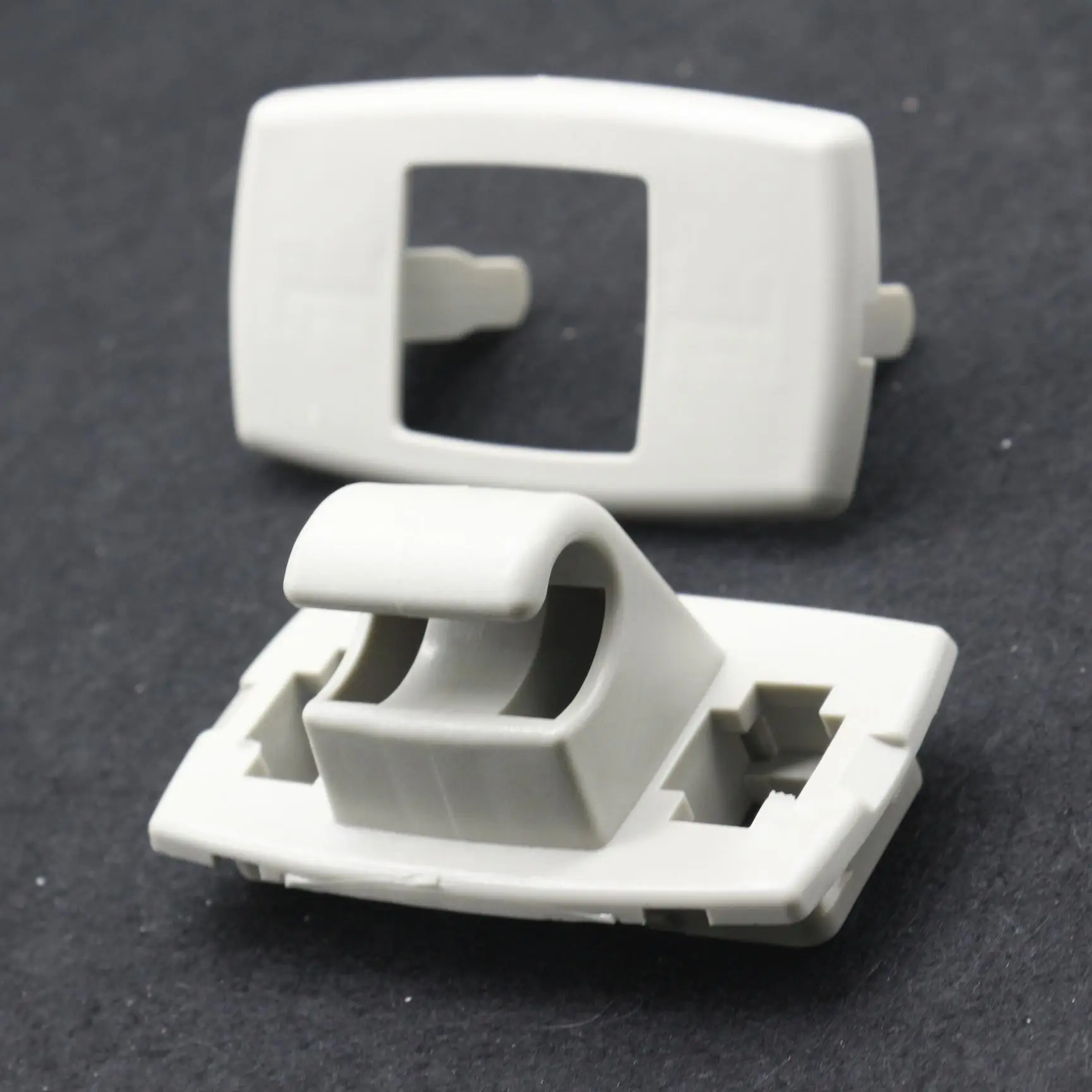 2 Pcs Sun Visor Mounting Clip Bracket For Mercedes-Benz E-Class C-Class GLE GLS CLA GLA AMG GT Support 1668100012 Gray Fastener
