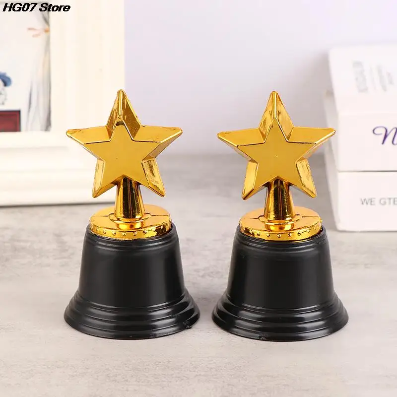 Mini Star Thumbs جائزة بلاستيكية الكأس للأطفال ، الجوائز الفائز للأطفال ، المنافسة ، جائزة مكافأة ، الحفلات المفضلة ، 1 قطعة