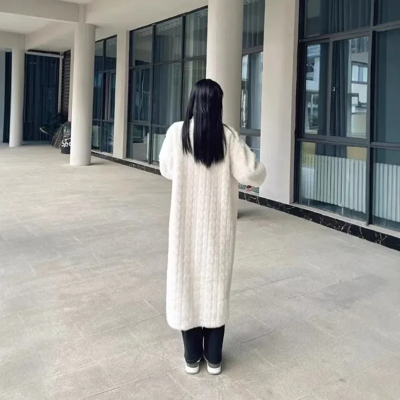 Fur One-piece Plush Coat Autumn Winter Jacket Thickened Women's Lengthened Eco-friendly Fur Imitation Mink Twist Cardigan Coat .
