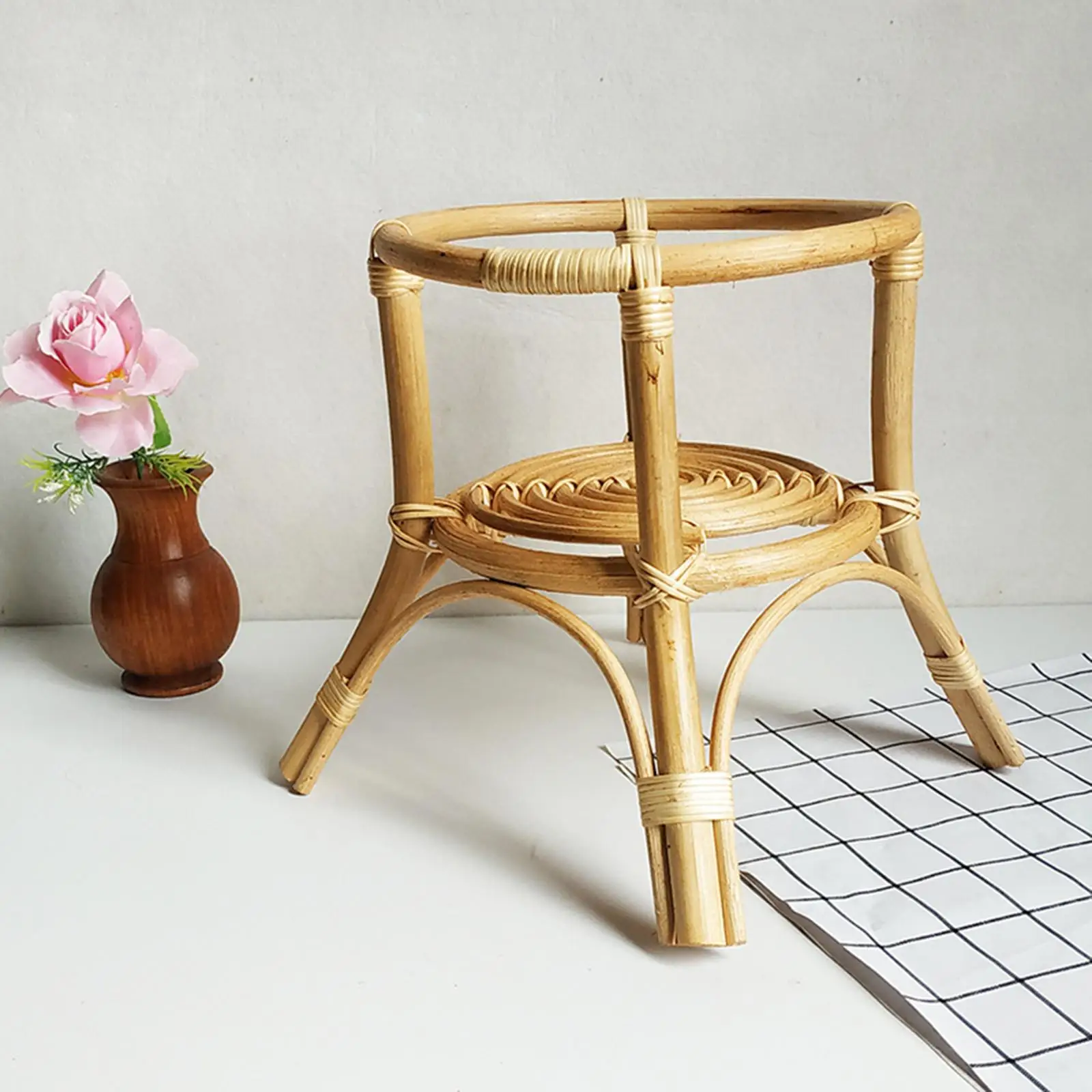 Vintage Style Rattan Plant Stand Rack Succulent Plant Holder Handwoven Wooden Flower Stand for Indoor Plants Balcony Decor Patio
