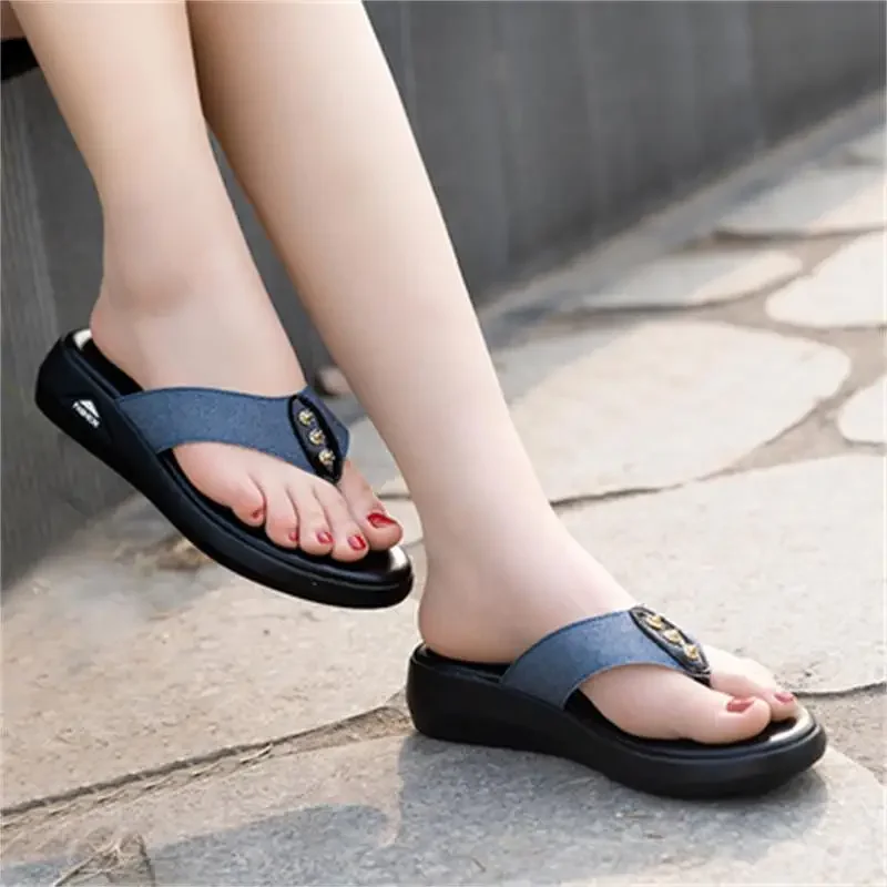 Womens Flip Flops Summer Casual Outdoor Sandals Indoor Bathroom Slippers Women Platform Shoes Beach Slippers Womens Shoes