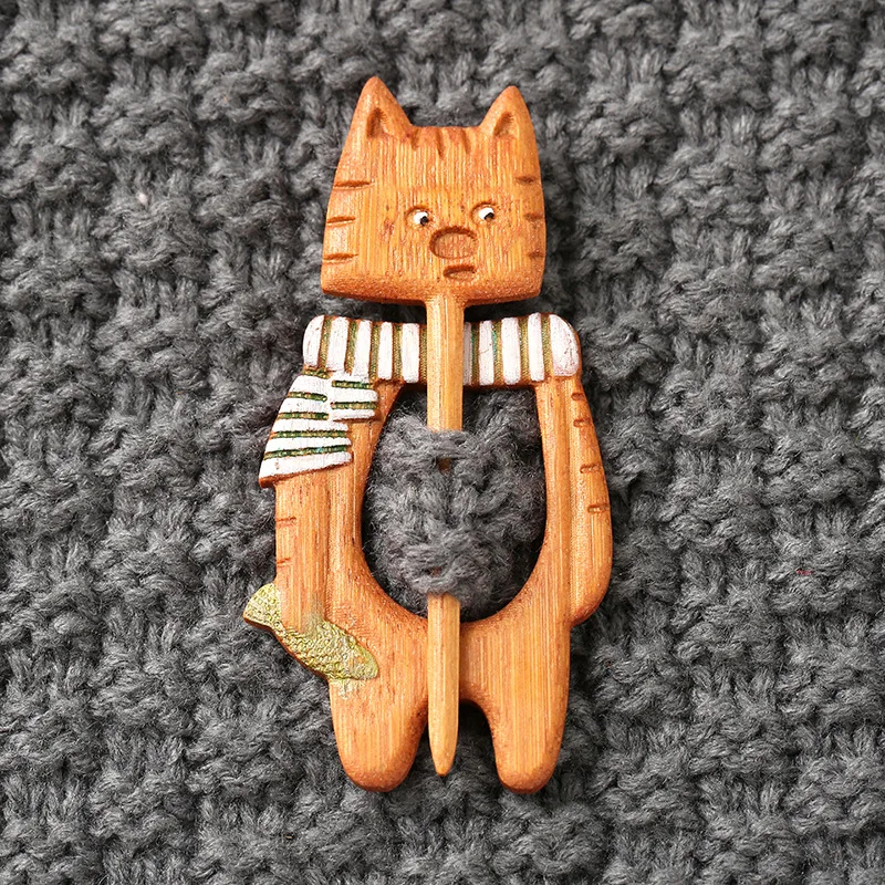 Wooden Sweater Brooch Pin Funny Cute Cartoon Animal Shape Knitwear DIY Decorative Pin Shawl Scarf Buckle Fashion Jewelry