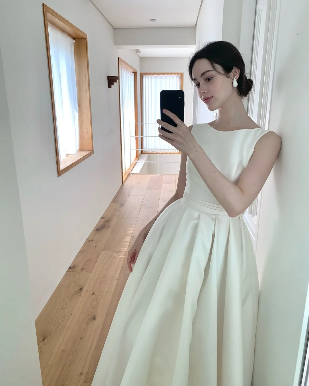 Mojy O-Neck A-Line Korea Wedding Dresses Photo Shoot Soft Satin Floor Length Simple Bridal Gowns 웨딩드레스 Customized Corsets