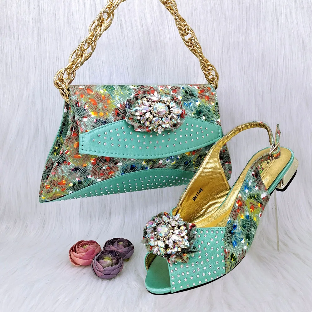 

Elegant Aqua Med-Heel 3CM Women Shoes Match Handbag With Big Crystal Decoration African Dressing Pumps And Bag Set MM1146