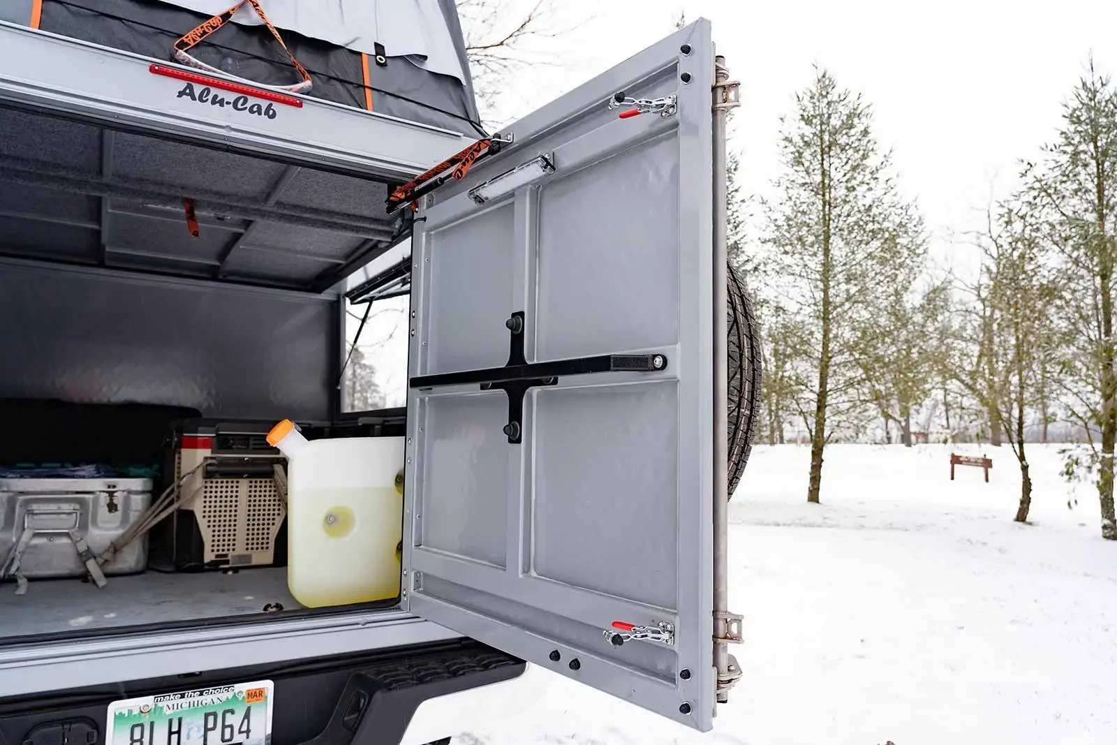 Aluminum Dual Cab Canopy Slide In Camper custom