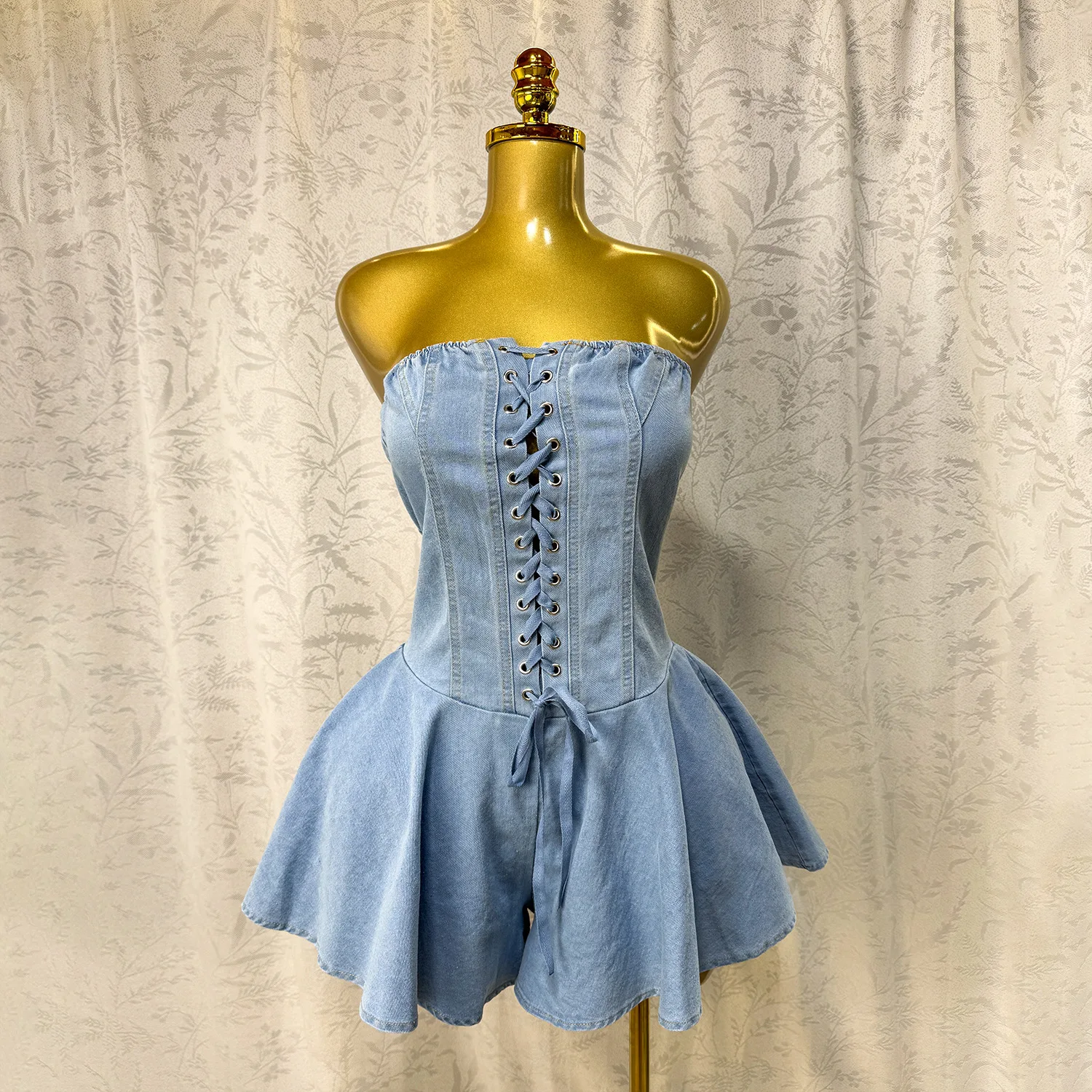 2025 ฤดูร้อนใหม่แฟชั่นสาวเซ็กซี่ร้อน Strapless DENIM Jumpsuit และผู้หญิง Off-the-shoulder LACE-up Design jumpsuit กางเกงขาสั้น