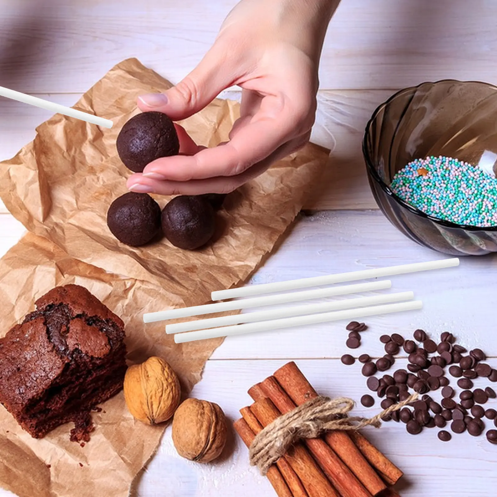 600Pcs White Paper Lollipop Sticks 4 Inch Cake Pop Rod Sucker Sticks for Candy Chocolate Cookies Dessert Display Treats