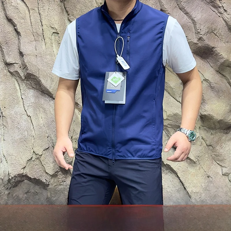 

Leavo Johnson High-End Waterproof Casual Vest for Couples Counter Synconized 898 Stand Fit Lightweight Summer Vest