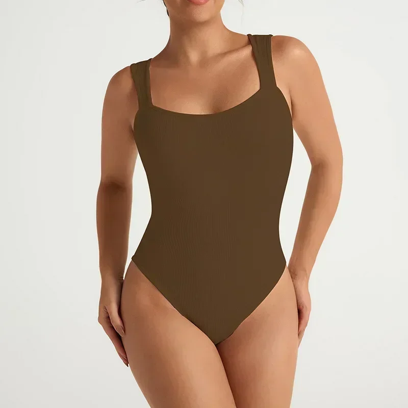 ヨガスーツプラスサイズスポーツフィットネススーツリフティング臀部快適なジャンプスーツレディースノースリーブスレッドジャンプスーツタイトフィット