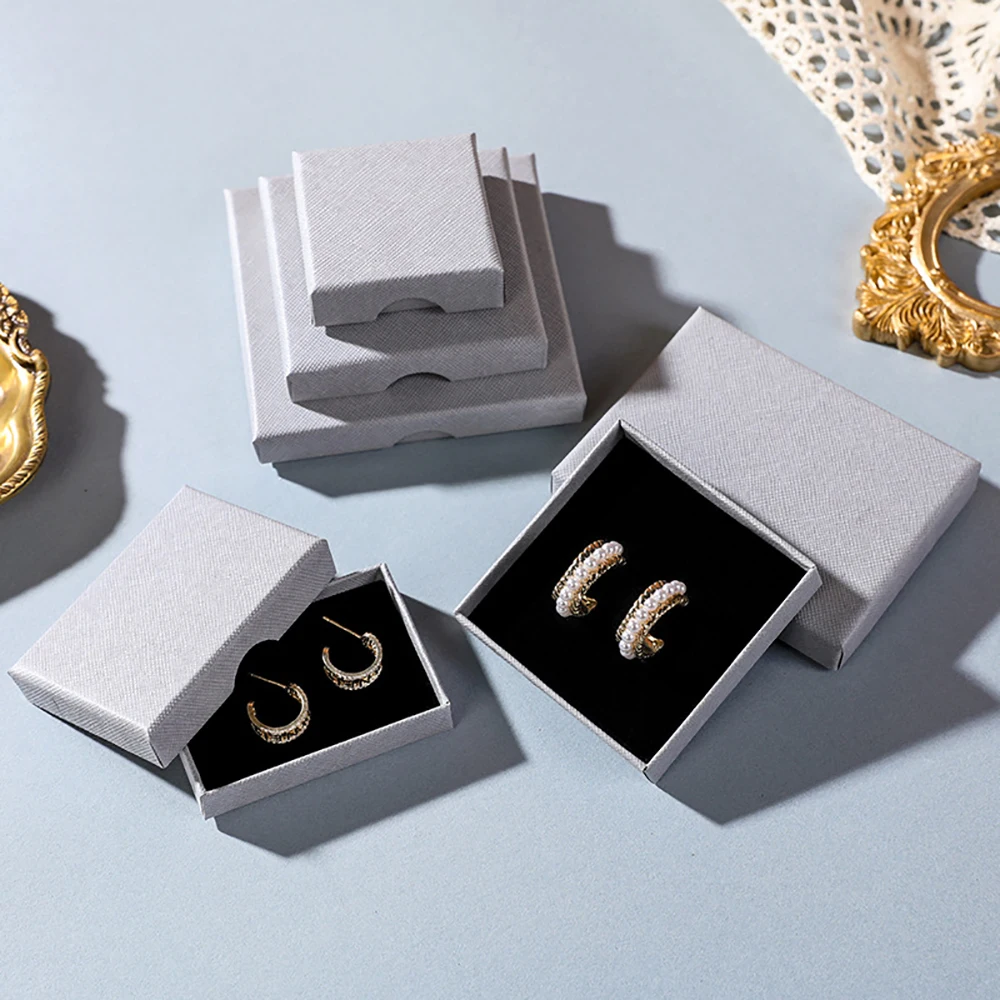 White Jewelry Storage Box 5x7x1.5cm Ring Display Case Portable Organizer Packaging Box For Necklaces Bracelet With Black Sponge