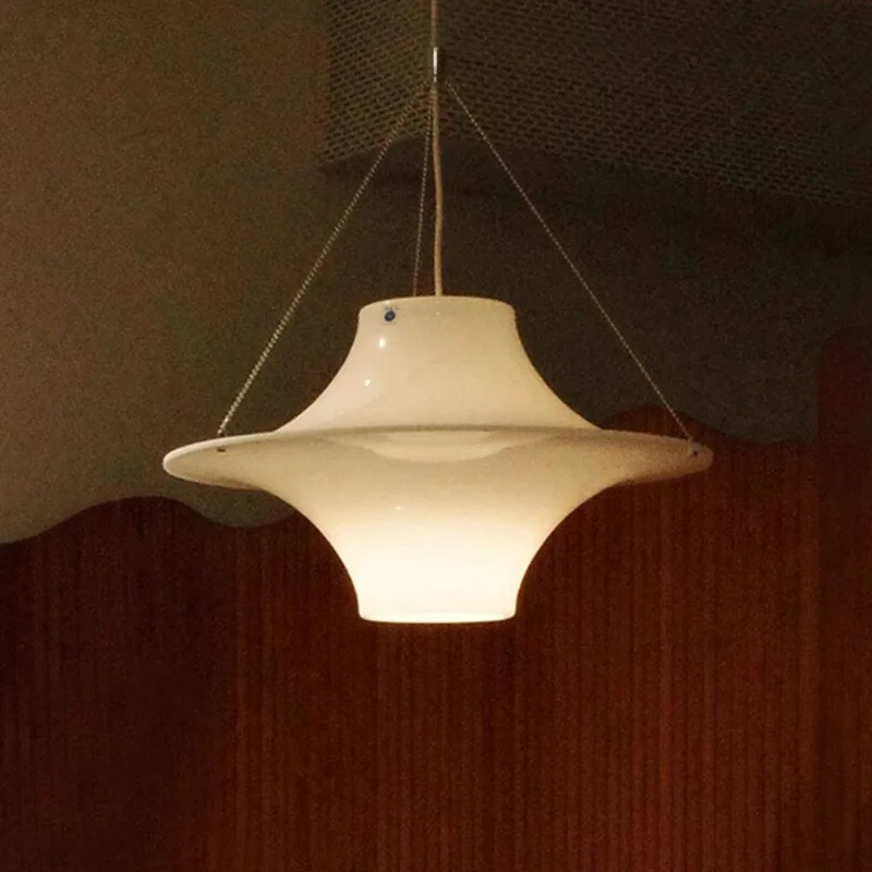 Cream-style seagull restaurant, chandelier, study, creative art, living room, bedroom, bar, counter, UFO lamp