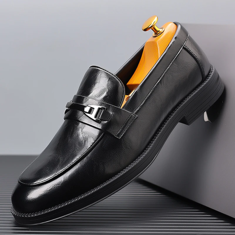 

New Spring Men Round Head Formal Business Leisure Office Leather Shoes Retro Men British Style Comfortable Soft Sole Lefu Shoes