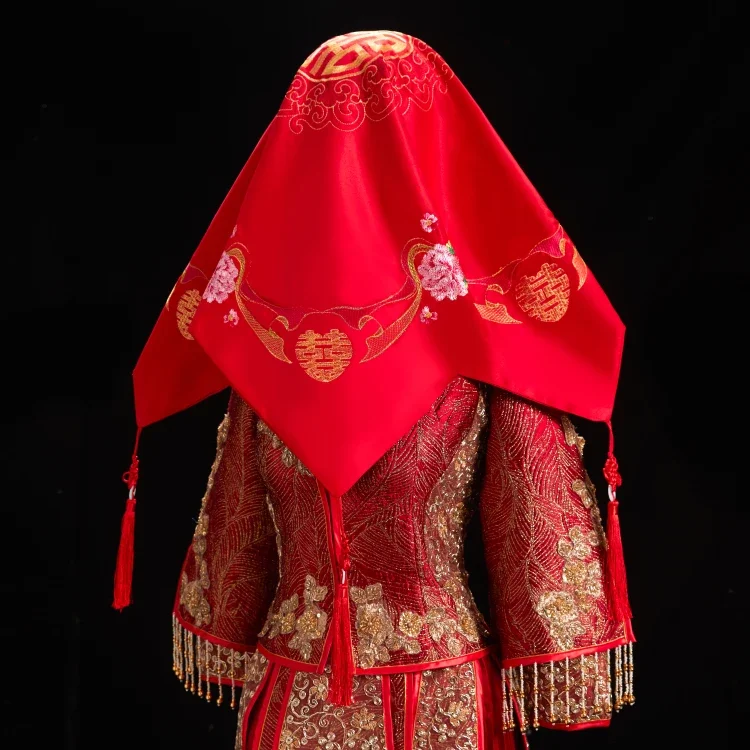 New bride wedding red   wedding Chinese   fringed hijab cloth