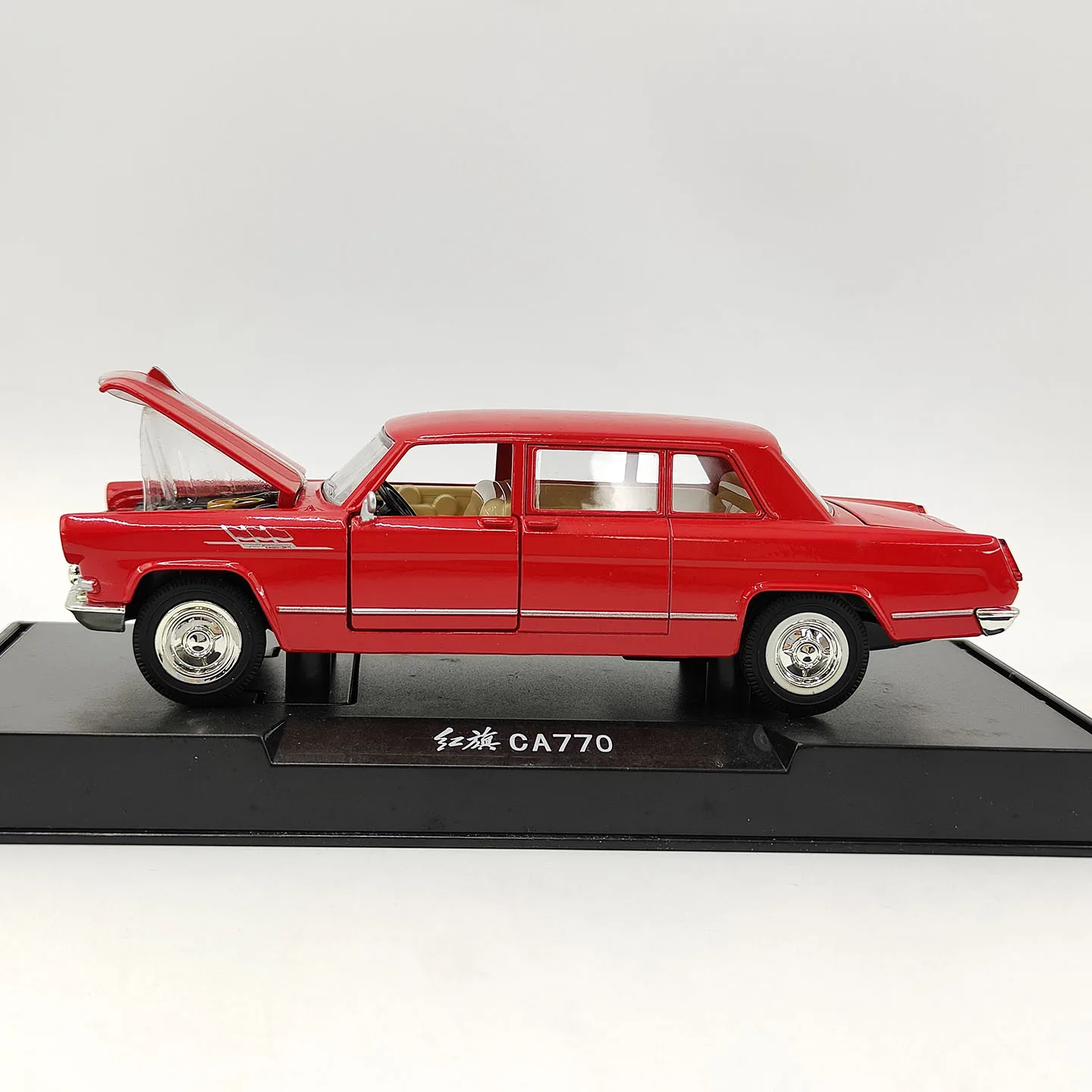 Diecast Red Flag CA770 Classic Full-Opening Alloy Car Model
