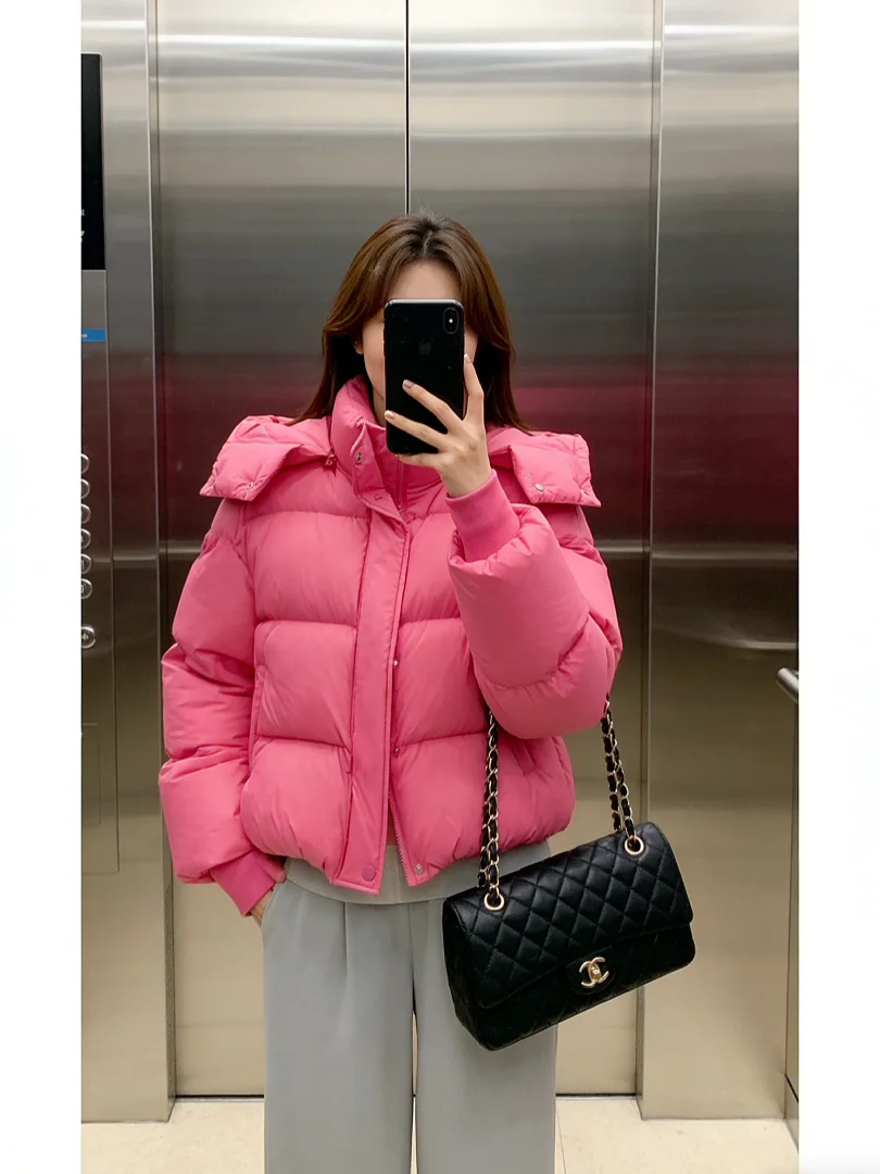 

Новая зимняя женская утепленная хлопковая куртка 2025 года, розово-красное пальто в корейском стиле, свободный крой, с длинными рукавами, с капюшоном