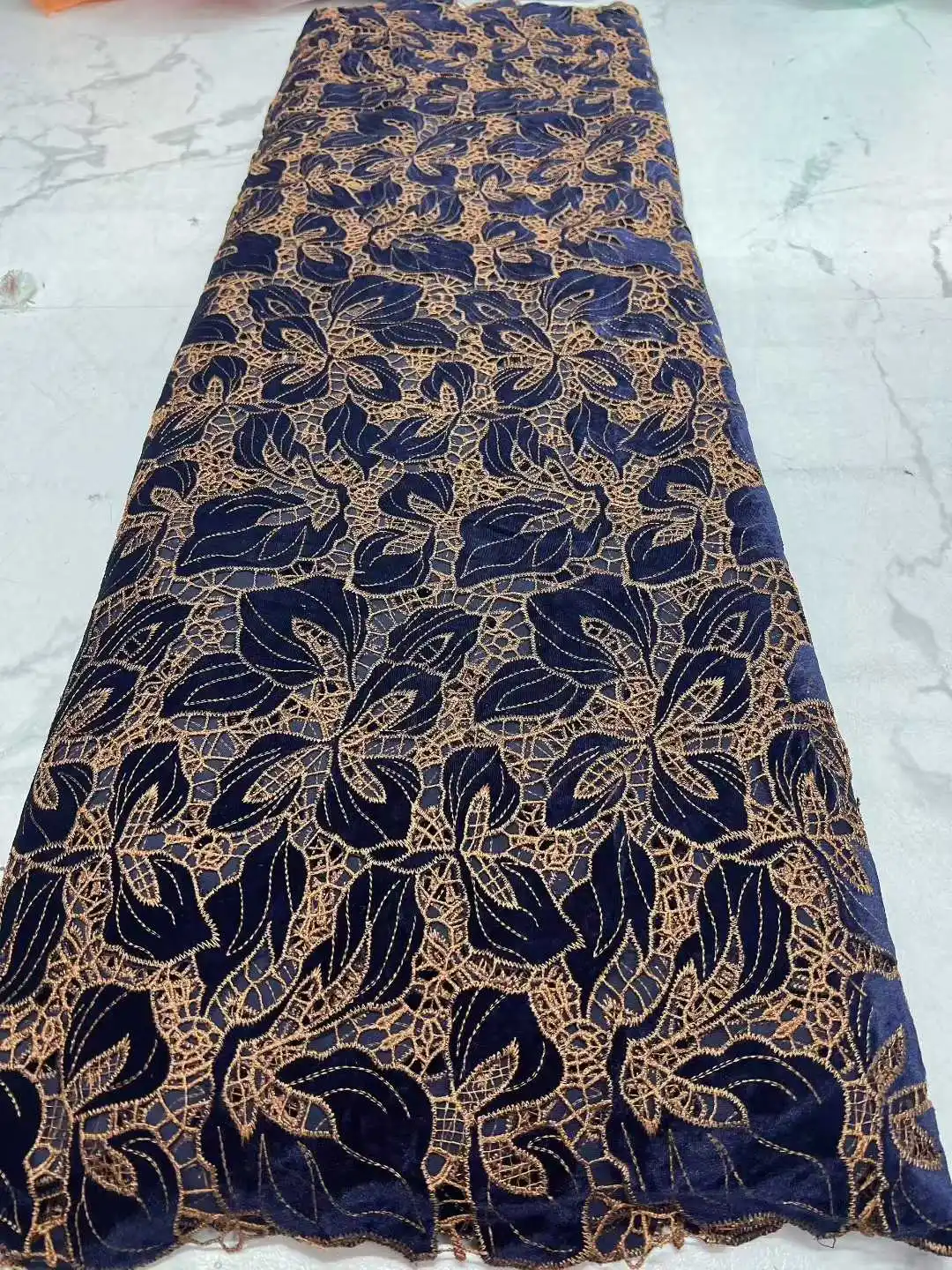 

Nigerian Velvet Lace Fabric 2025 High Quality 5 Yards African Lace Fabric Nigerian Lace for Women Wedding Dress Sewing