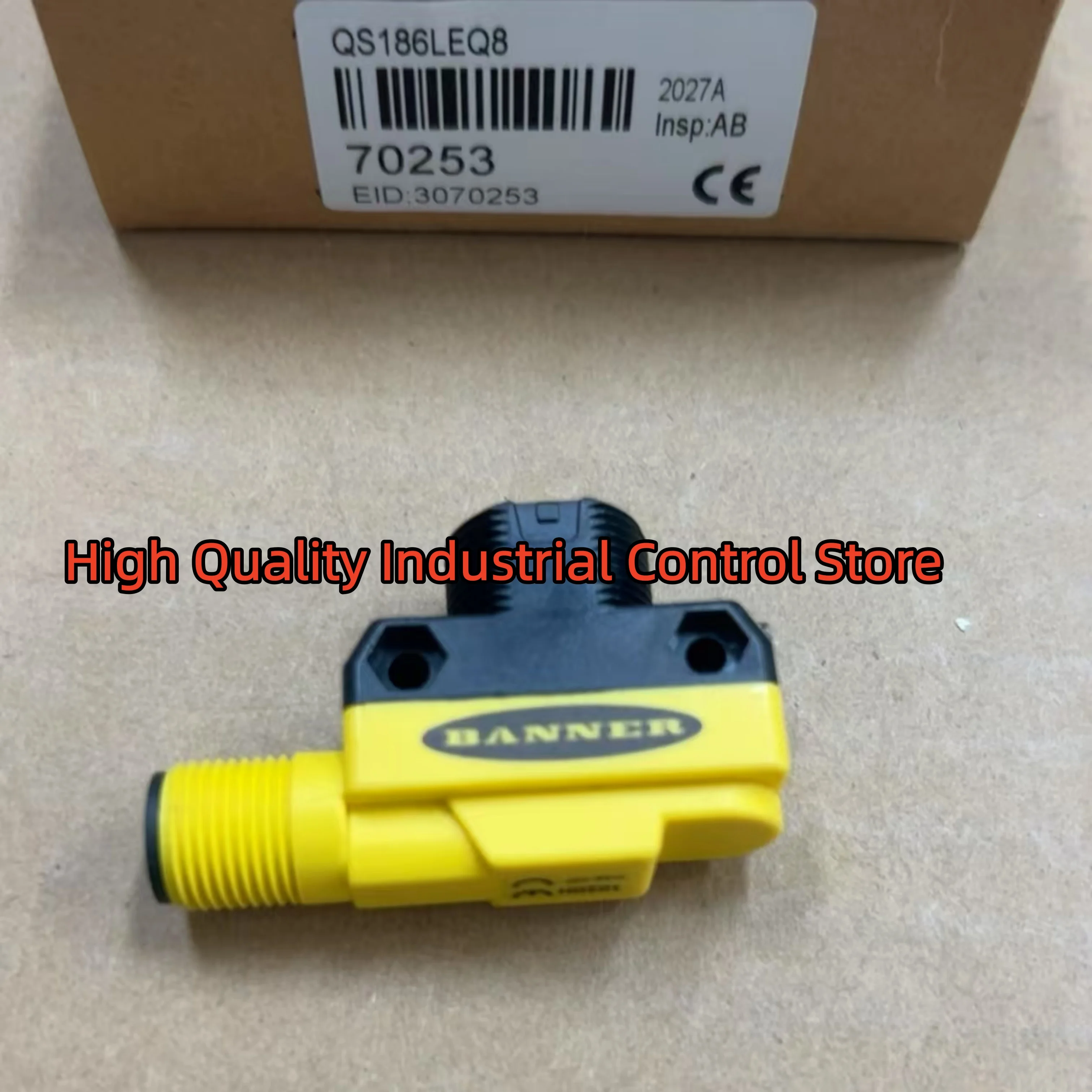 

QS186LEQ8 QS18UNA новый ультразвуковой датчик QS18UNAQ8