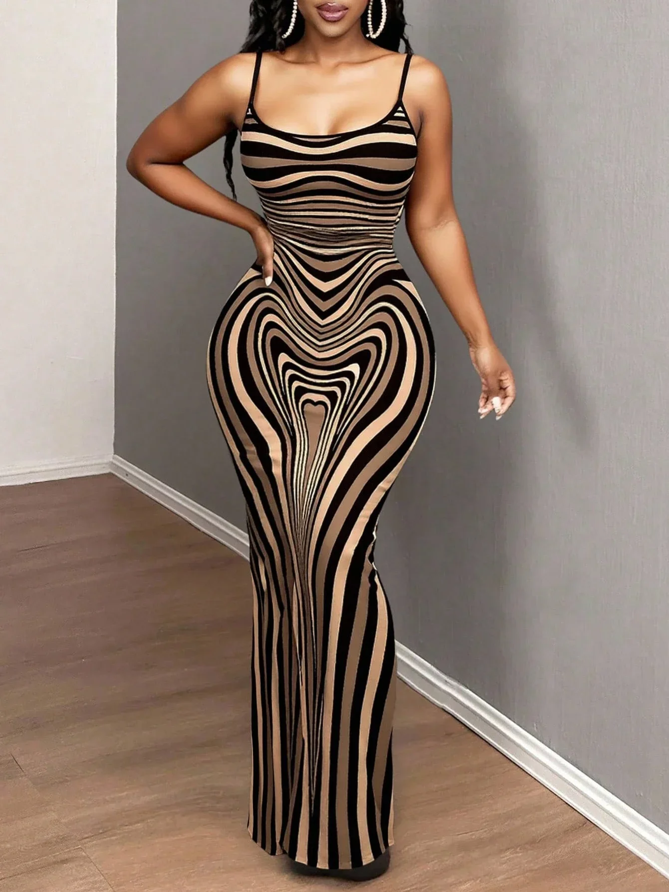 Curve-Hugging Maxi Dress With Black And Beige Optical Illusion Stripes For Women
