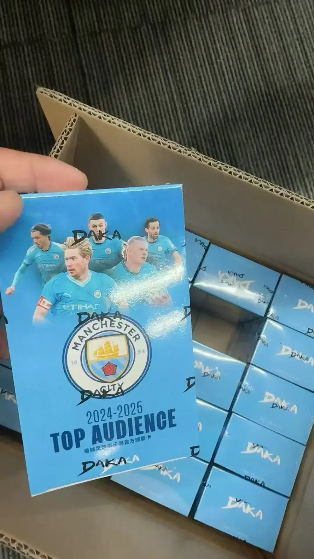 TOPPS كرة القدم ستار بطاقة Haaland كرة القدم يوفنتوس أعلى الجمهور كرة القدم ستار بطاقة توقيع جمع بطاقة لعبة بطاقة اللعب المشجعين هدية