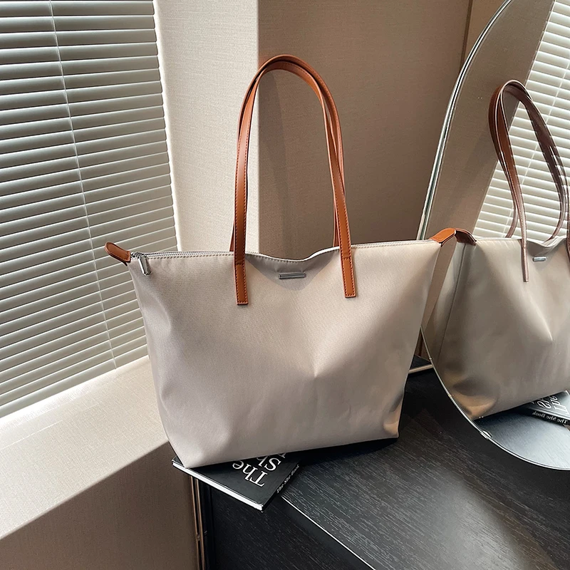 Casual Niche Large Nylon Tote Bag Solid New Versatile Shoulder Bag For School Shopping Coummuting Bolsa de mano Больша сумка