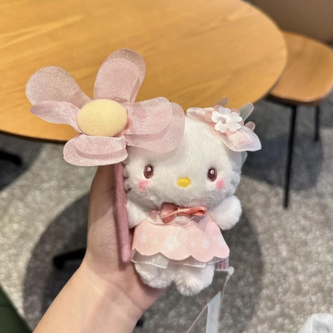 絶妙な弓型ハローキティぬいぐるみDIYバッグペンダント漫画かわいいハローキティ人形キーホルダーバックパックデコレーションアクセサリー