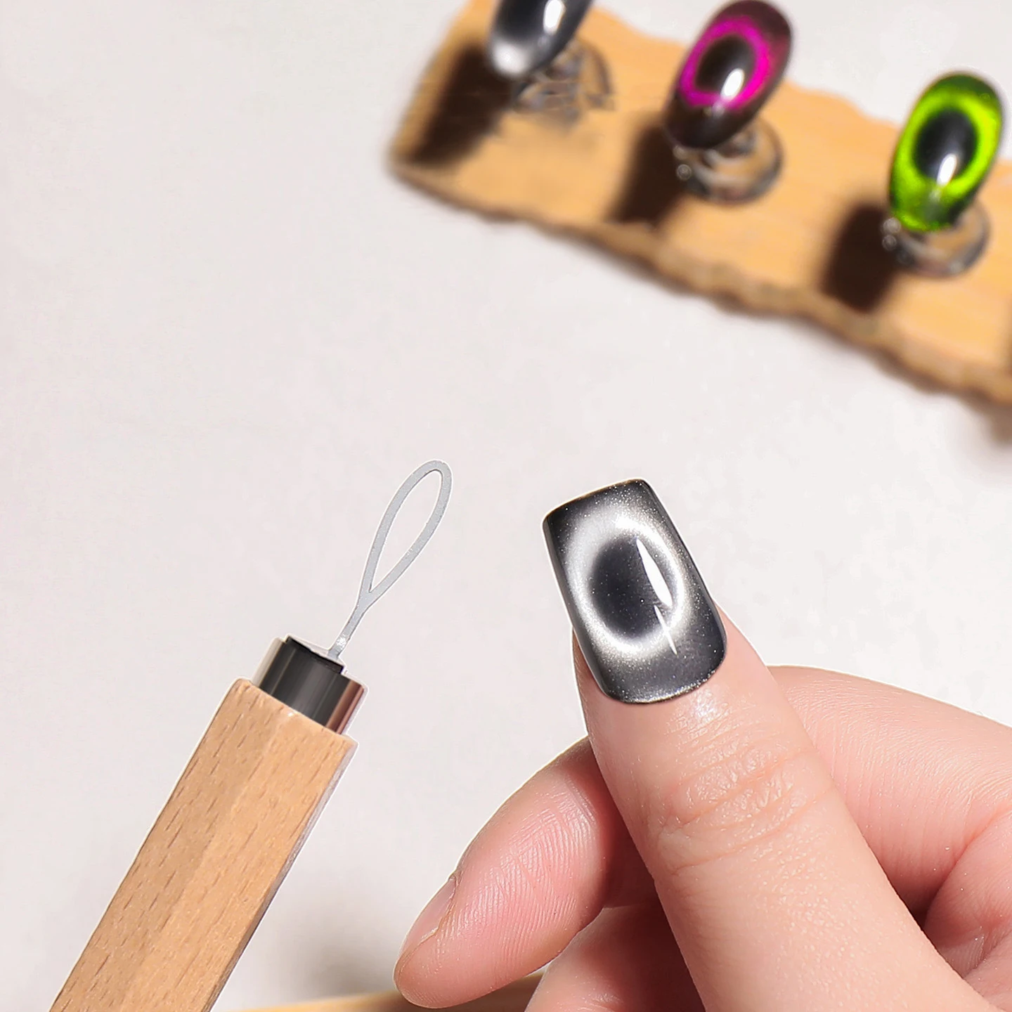 Hole Oval Cat Eye Magnet Hollow Magnetic Sheet Black Hole Cat Eye Auxiliary Tool Professional Gel Polish Cat Eye Nail Magnet