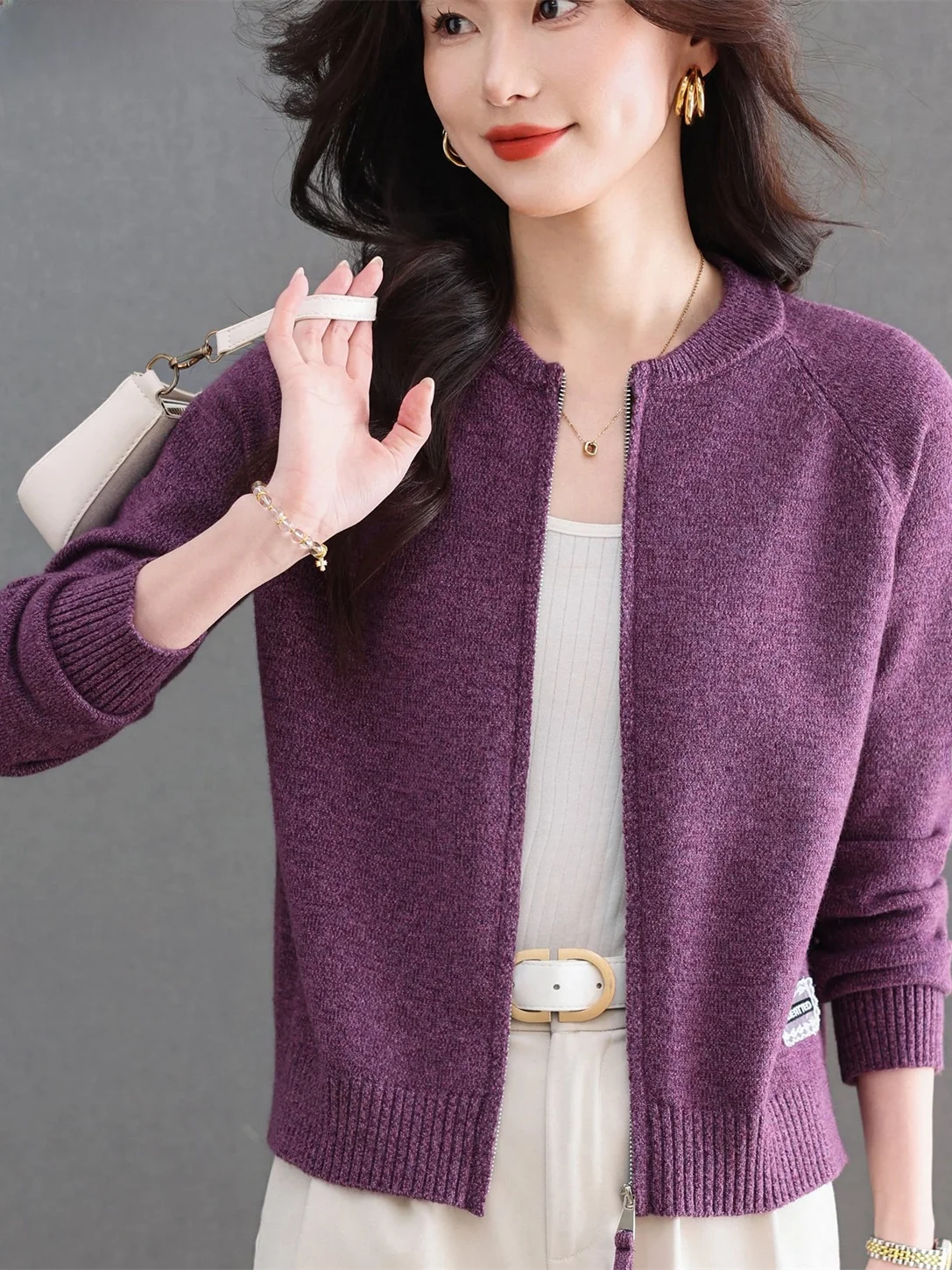 

Новая весенняя женская вязаная кофта-кардиган с круглым вырезом, свободного кроя, на молнии, с эффектом омоложения, модный топ