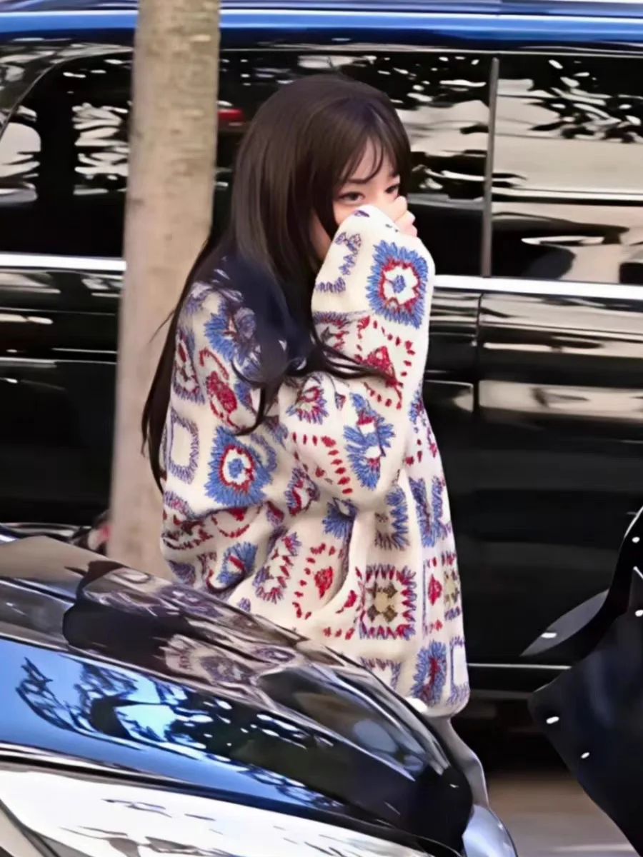 

Winter 2025 Women's Korean Sle Blo Fce Jaet Thi Long Sve Zipper Closure Geometric Pattern Ladies Coat