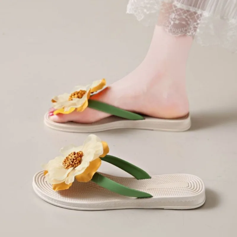 Female Adorable Sunflower Print Beach Sandals Summer Outdoor Slip-Proof Chic Casual Lovely Slippers Indoor Garden Use