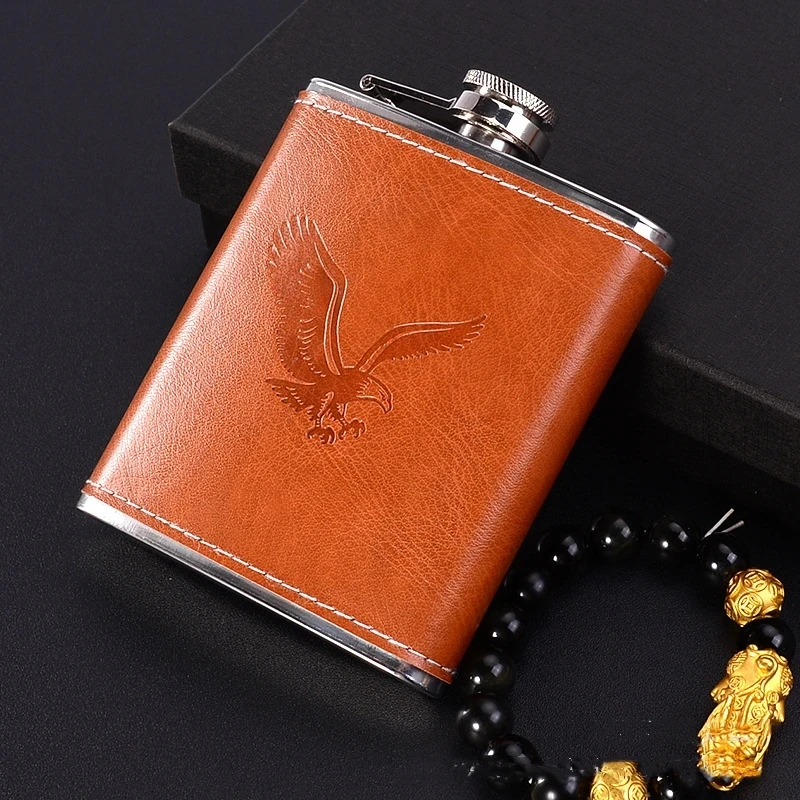 

7oz Outdoor Pocket Wine Bottle Pot Cup Hip Flask Whiskey Wine Flask Stainless Steel Portable Eagle PU Metal Alcohol Men Flagon